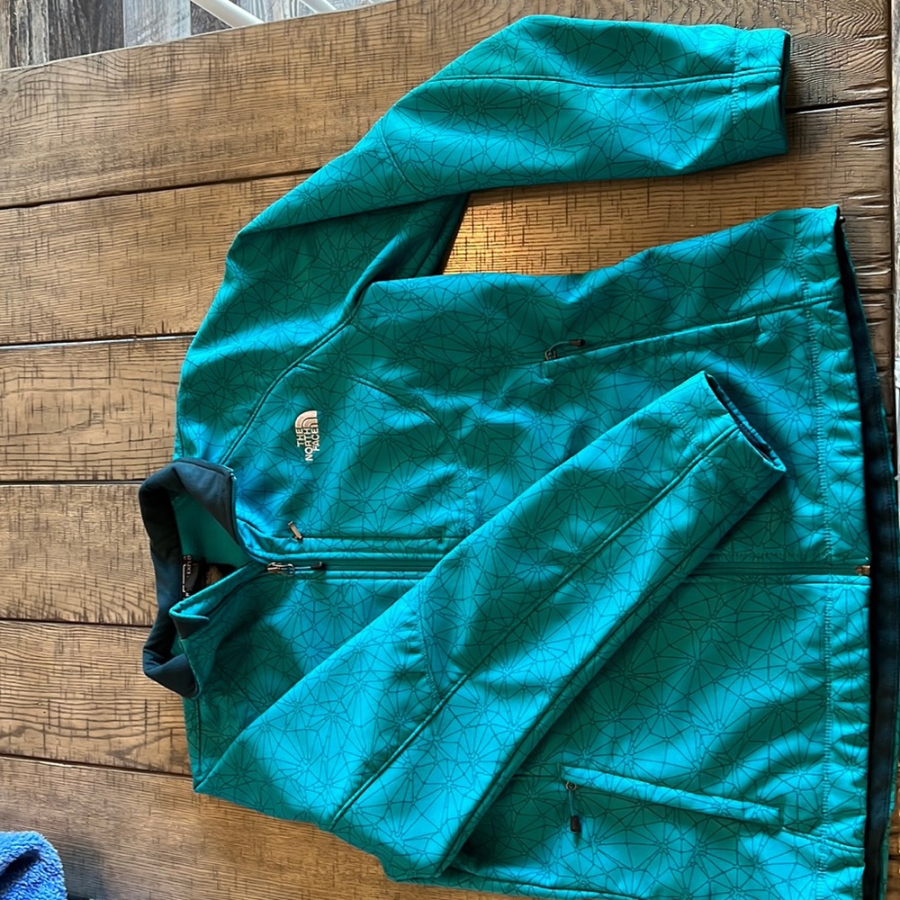 Women’s North Face lightweight jacket
